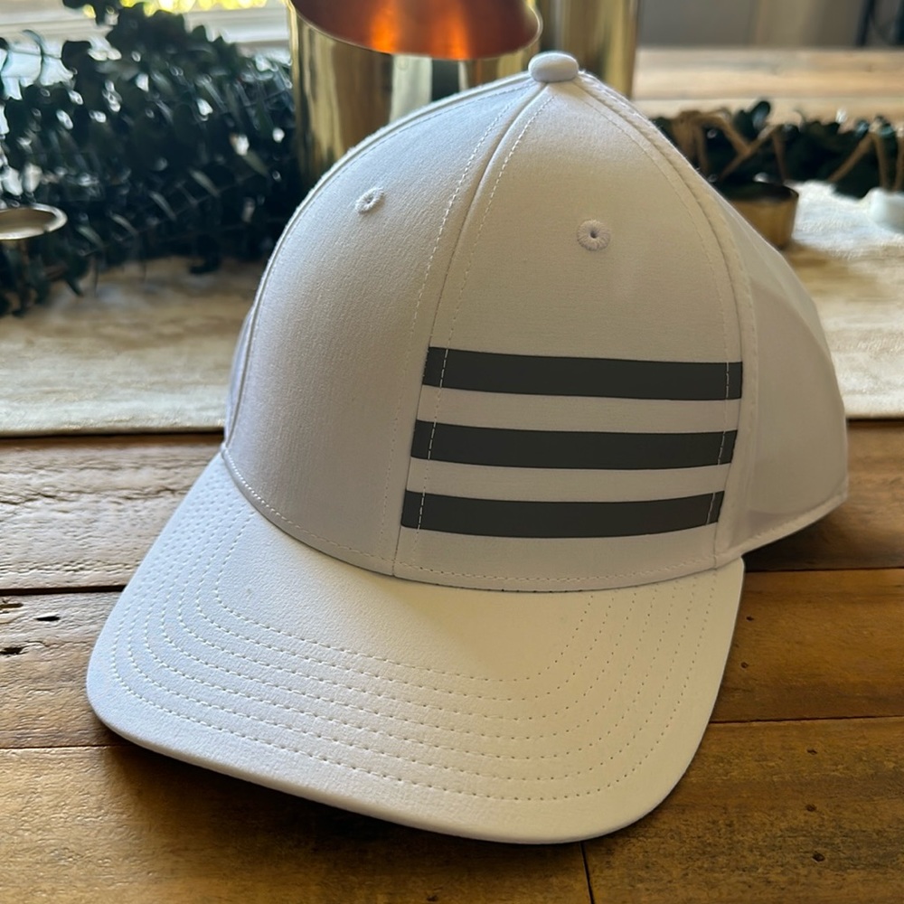 White Adidas Golf Hat -unisex -men. Women. One size. Adjustable. Stripes. Grey.